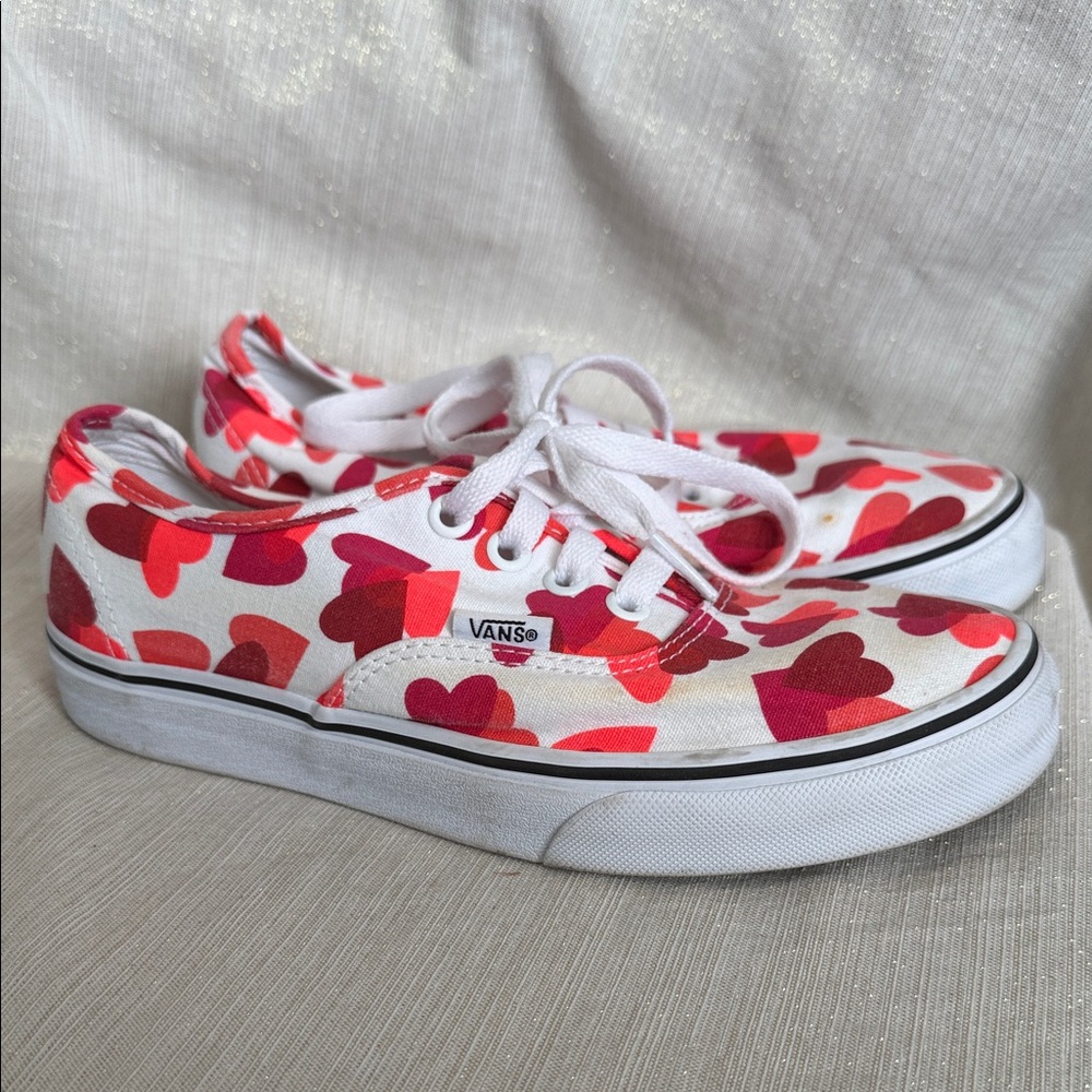 Vans White Canvas Sneakers with Red & Pink Heart Print Sz 6.5